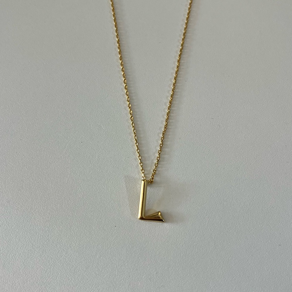 Gold Initial 'L' Pendant Necklace